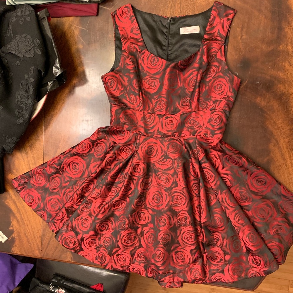 Red rose dress